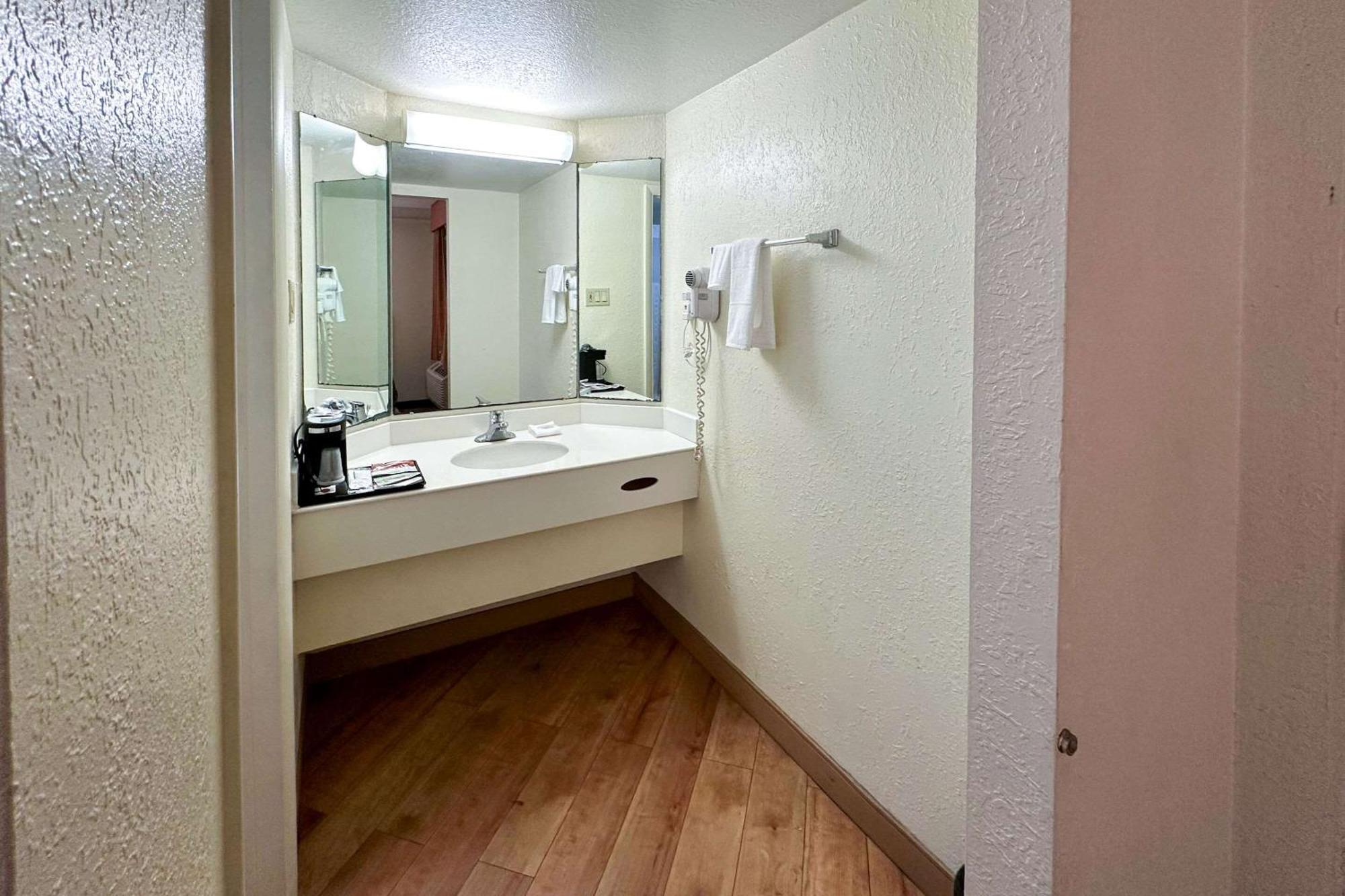 Days Inn By Wyndham Augusta Washington Rd Esterno foto
