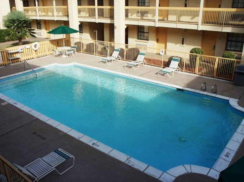 Days Inn By Wyndham Augusta Washington Rd Esterno foto